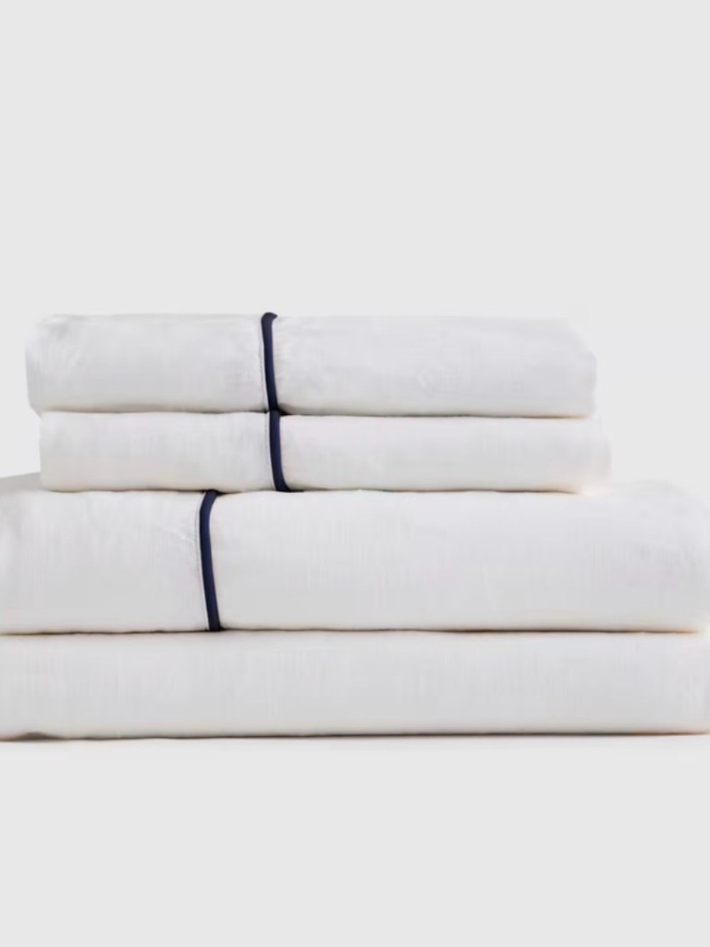Quince Organic Crisp Percale Navy Piped White Sheet Set - Retail $140
